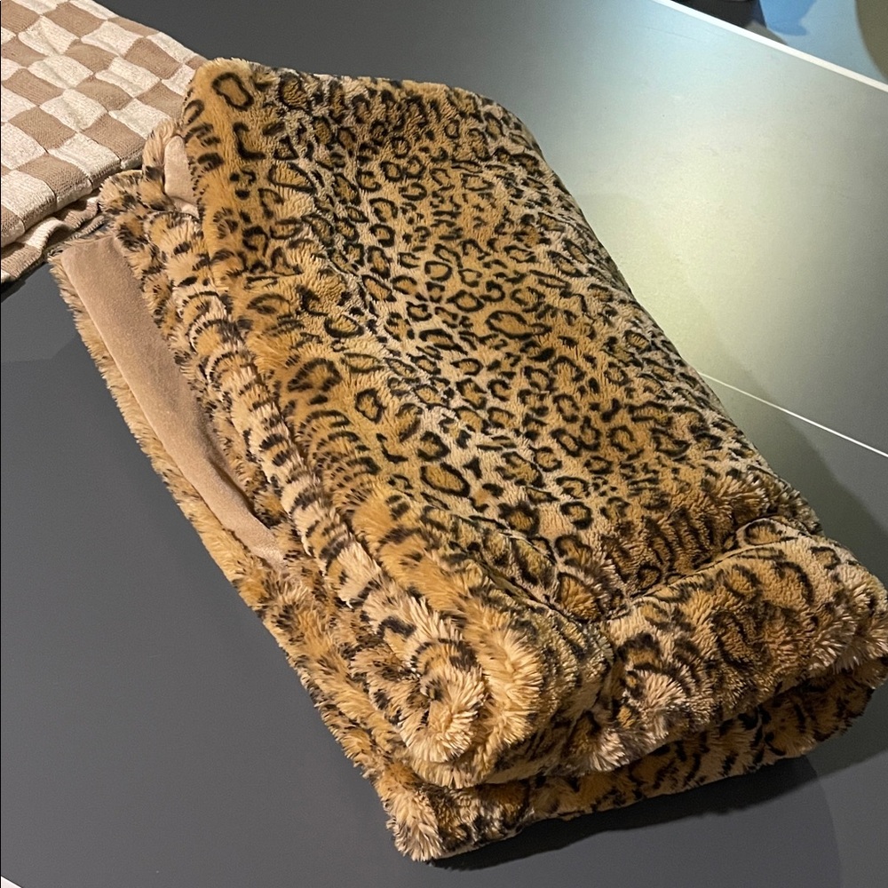 Magaschoni Leopard Print Faux Fur Throw Blanket in Tan and Black